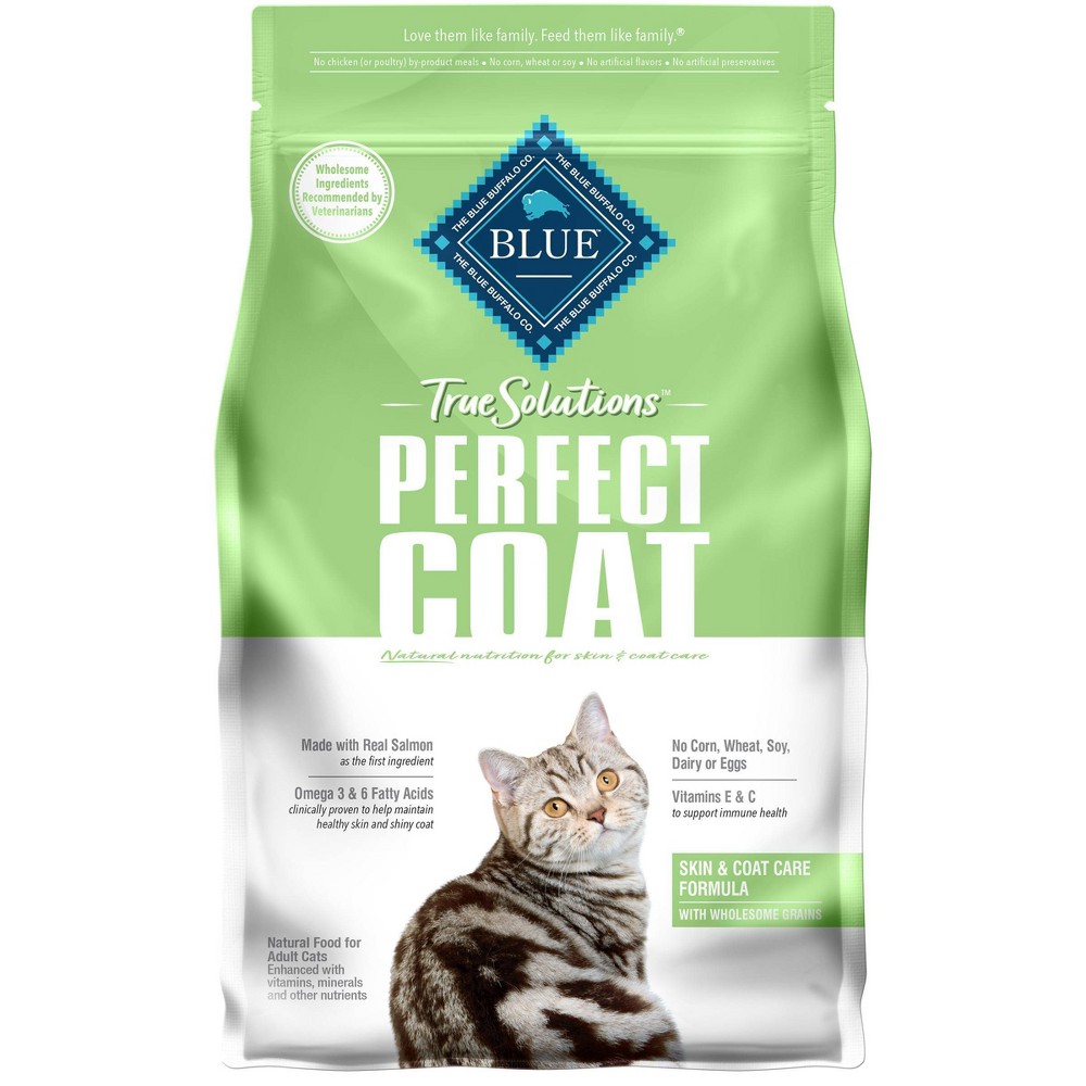 Blue Buffalo True Solutions Skin & Coat Care Natural Dry Cat Food  Salmon  3.5-lb. Bag