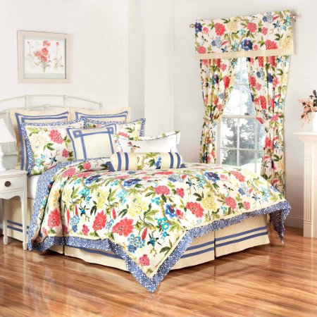 Charmed 4-Piece King Comforter Set