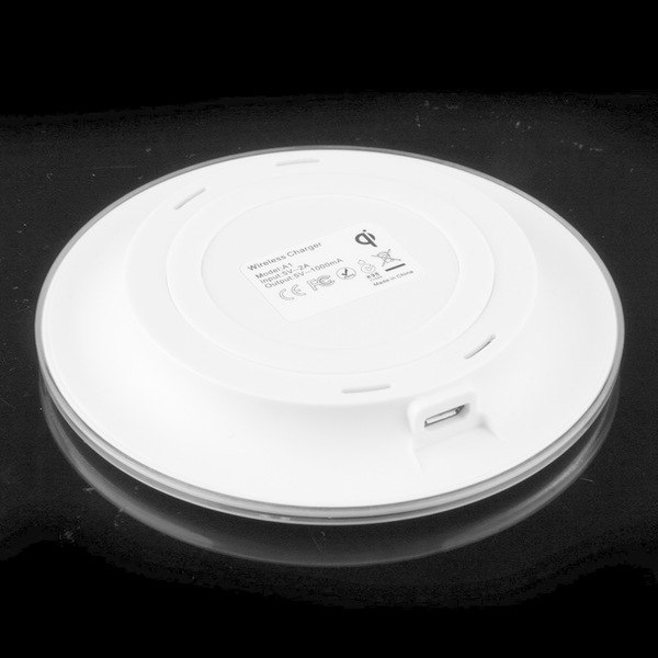 Universal Portable Wireless Charger Charging Pad Mat for Smart Phones (Charger)