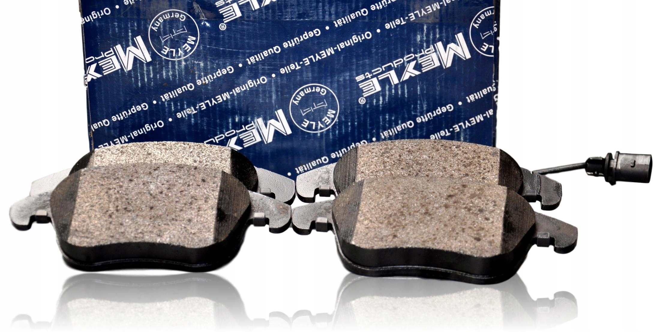 MEYLE 025 246 9318/PD Brake Pad Set MEYLE-PD Quality, Front Axle, Excl. Wear Warning Contact, with Accessories, with Anti-squeak Plate