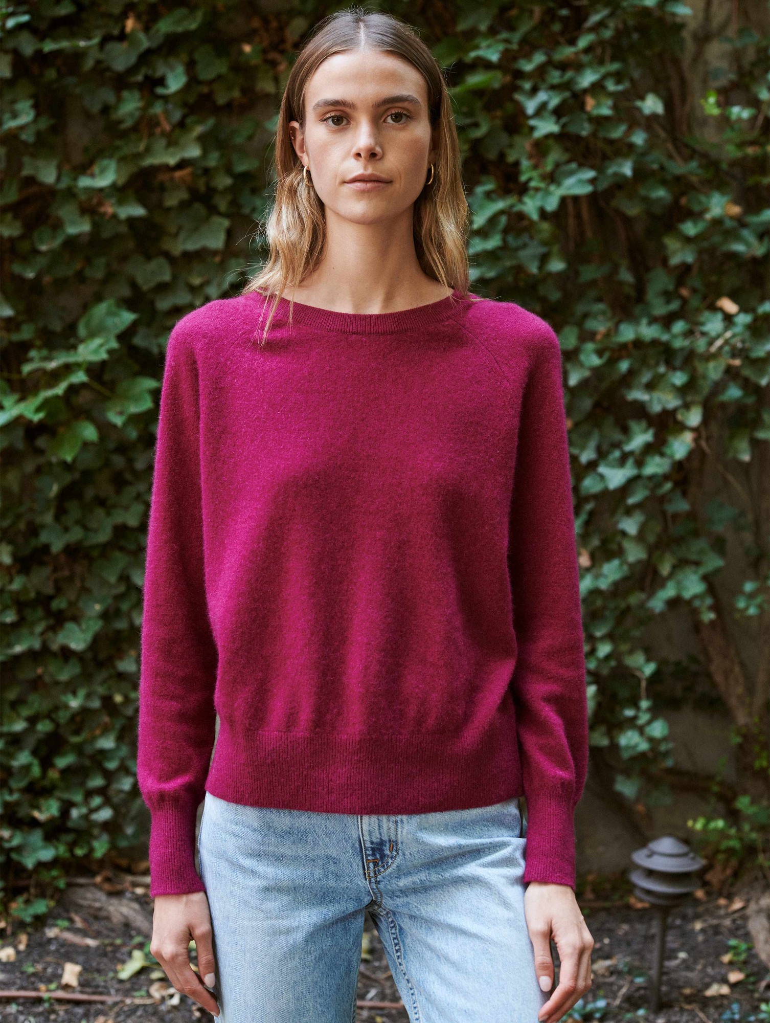White + Warren Essential Cashmere Sweatshirt in Dark Cherry Size XS