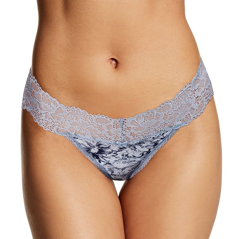 Maidenform Women's Comfort Devotion Lace Thong