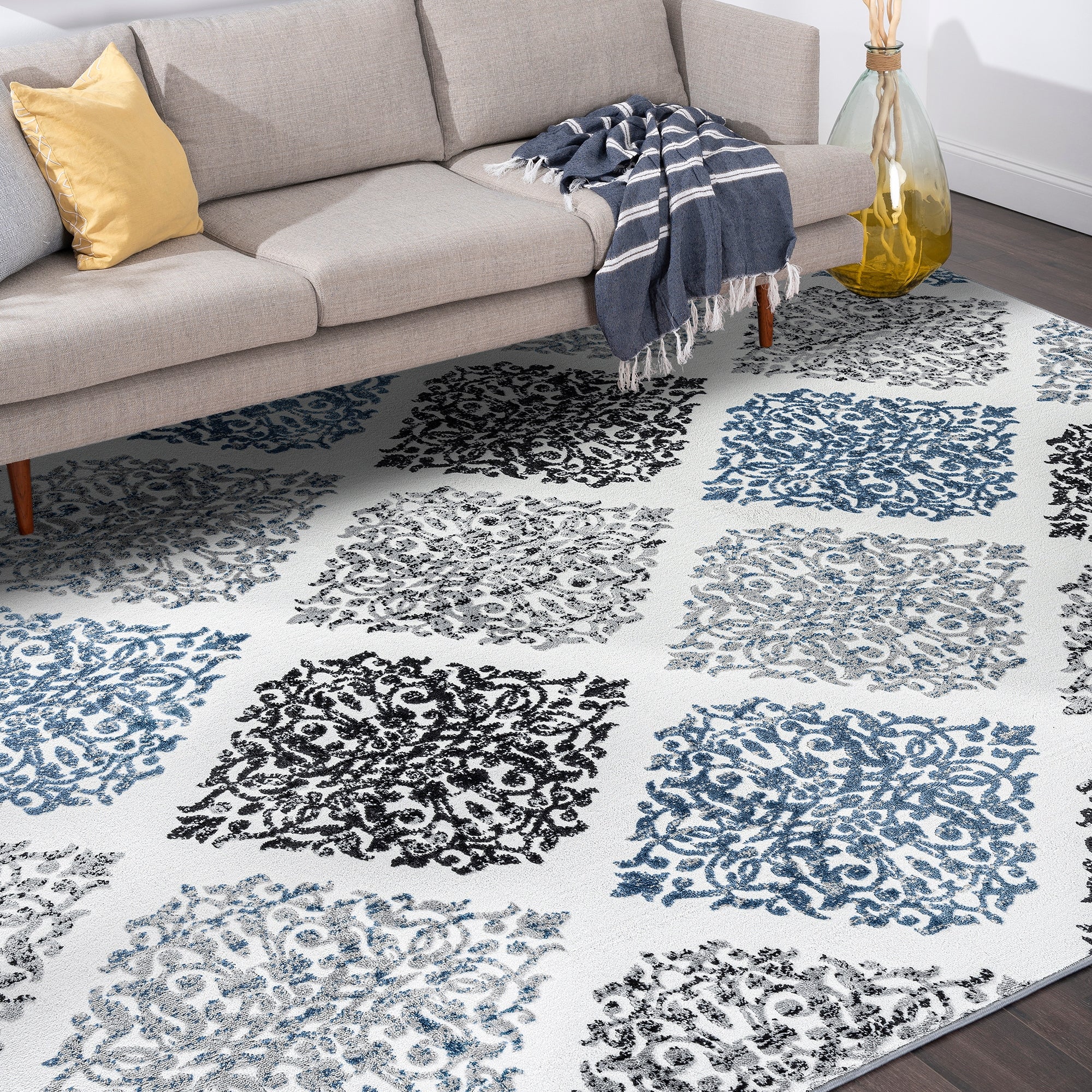 Wyman Shabby Chic Floral Indoor Area Rug thumbnail
