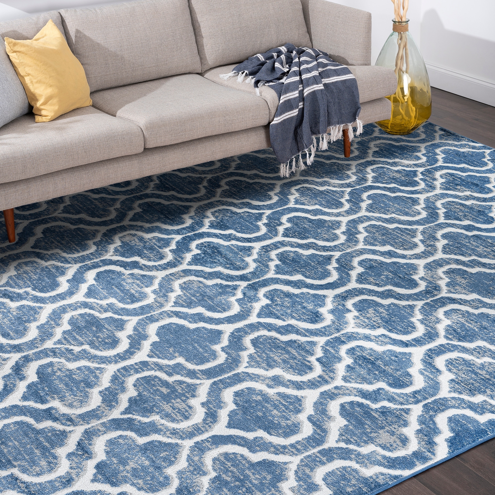 Wyman Farmhouse Geometric Indoor Area Rug thumbnail