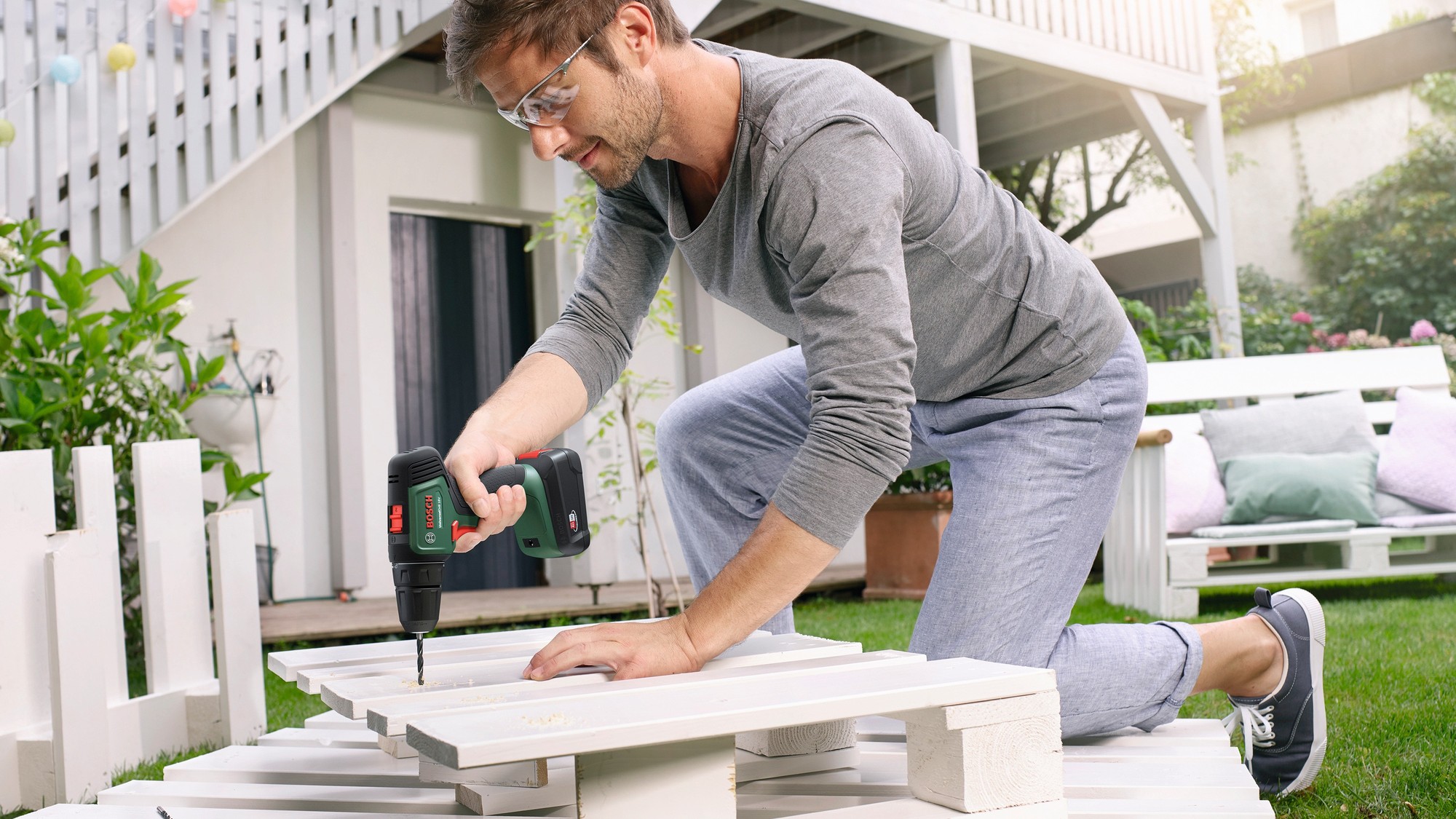 Bosch UniversalDrill 18V 1450 RPM Keyless 1.2 Kg Black, Green thumbnail