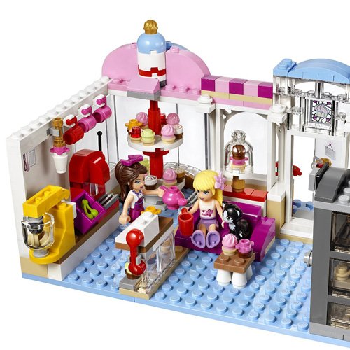 LEGO Friends Heartlake Cupcake Cafe (41119) thumbnail