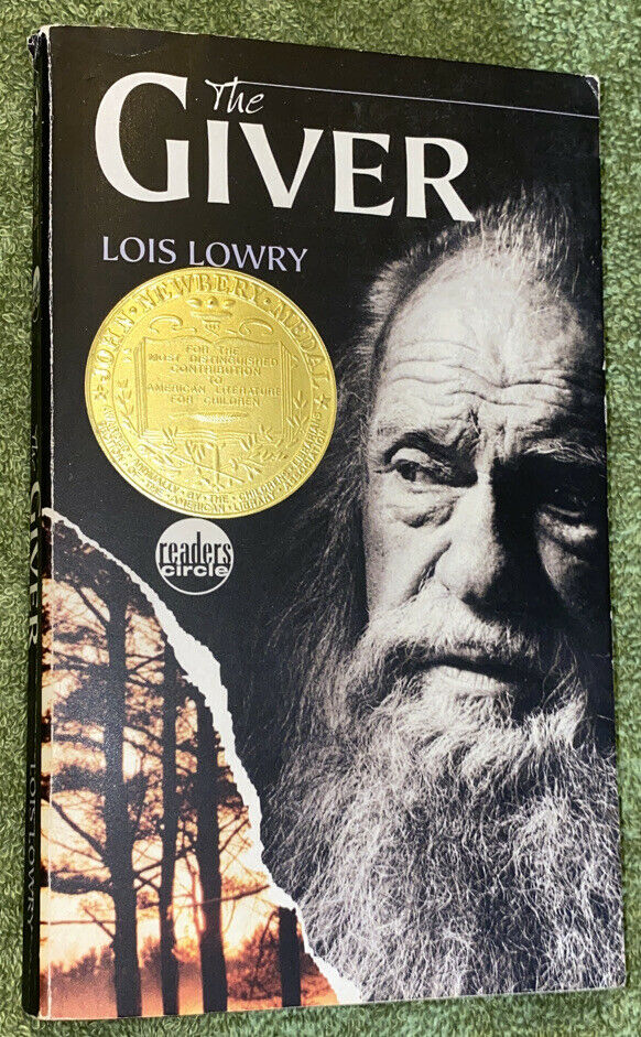 The Giver by Lois Lowry (PB, 2002)
