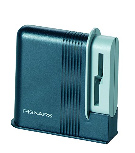 Fiskars 1000812 Clip-Sharp™ Scissor Sharpener thumbnail