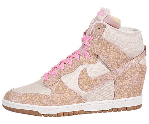 Nike Women's Dunk Sky High VNTG - Desert Sand / Polarized Pink-Sail, 10 B US