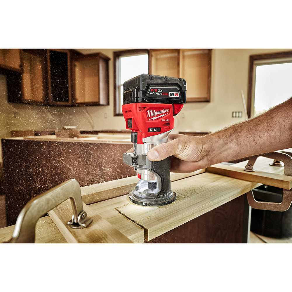Milwaukee 2723-20 M18 FUEL Cordless Compact Router + (2) 5.0 Ah Batteries thumbnail