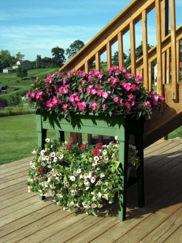Glyby 9303-01-3700 36-inch Deluxe Garden Planter, Sage Green