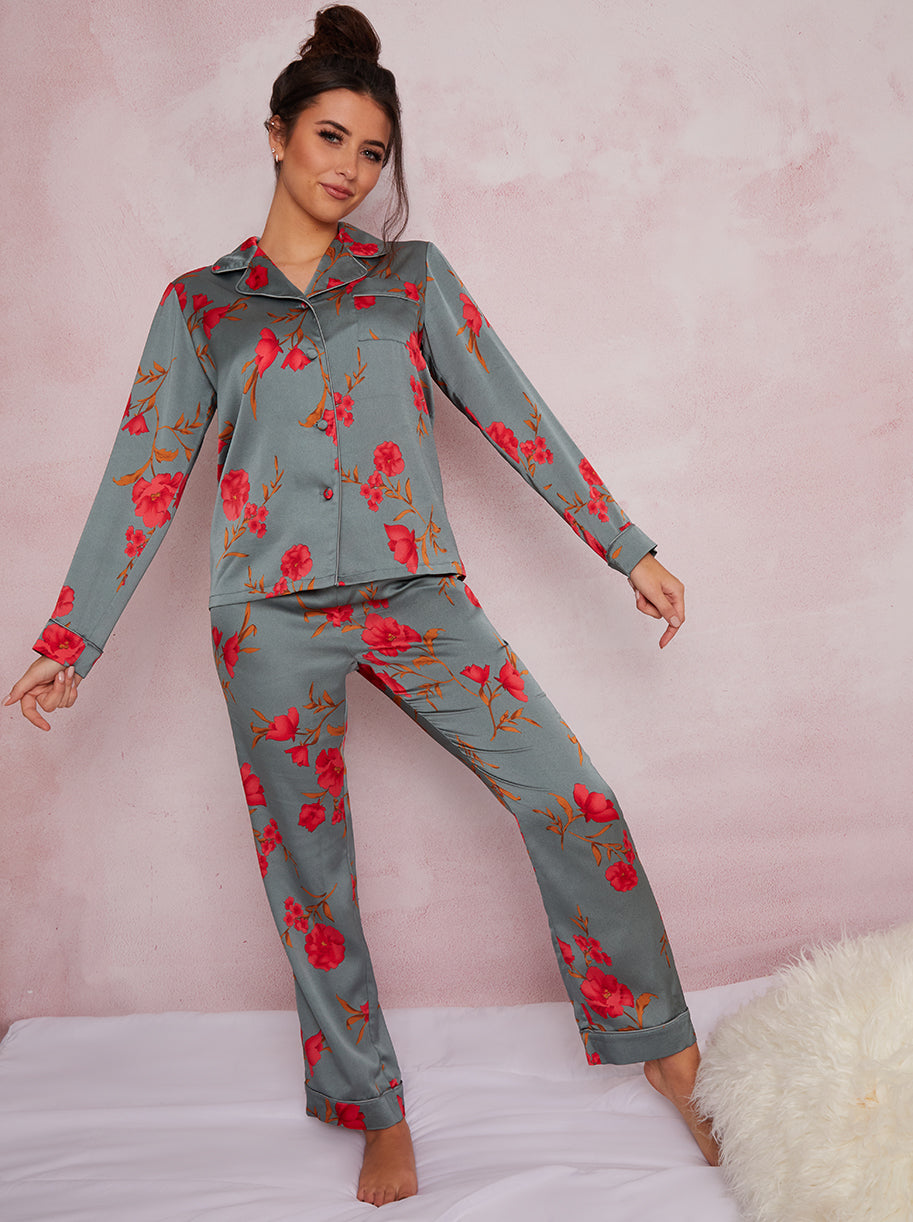 Chi Chi Red Rose Floral Print Satin Pyjamas in Green, Size 16