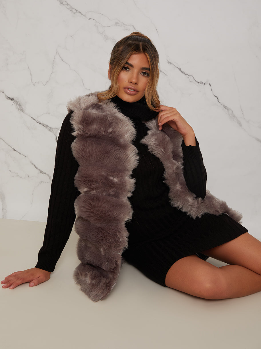 Chi Chi Faux Fur Gilet in Grey, Size 16