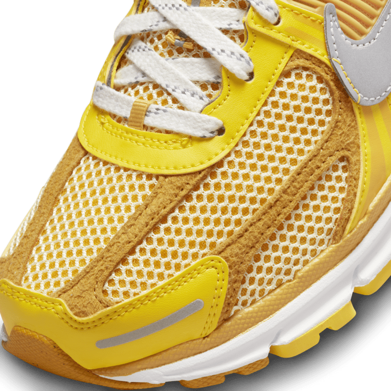 Nike Zoom Vomero 5 Yellow Ochre - UK 7 thumbnail