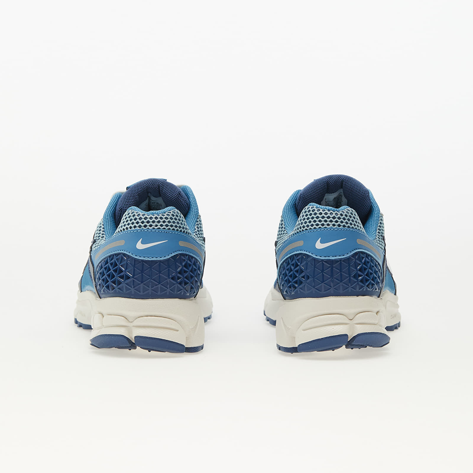 Nike Zoom Vomero 5 Mystic Navy Worn Blue - UK 7 thumbnail