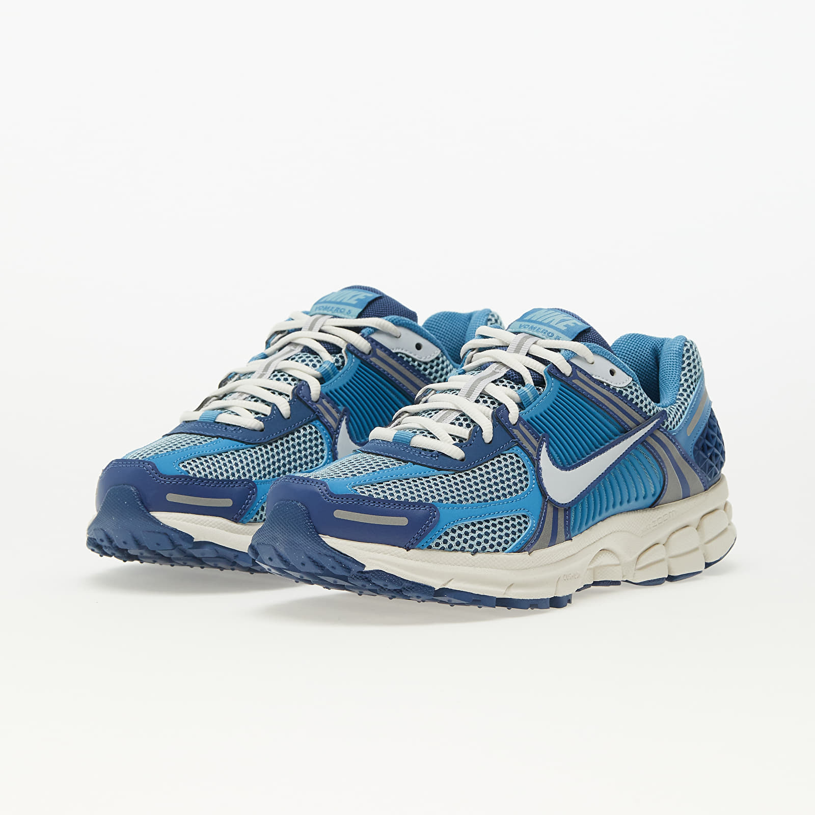 Nike Zoom Vomero 5 Mystic Navy Worn Blue - UK 7 thumbnail