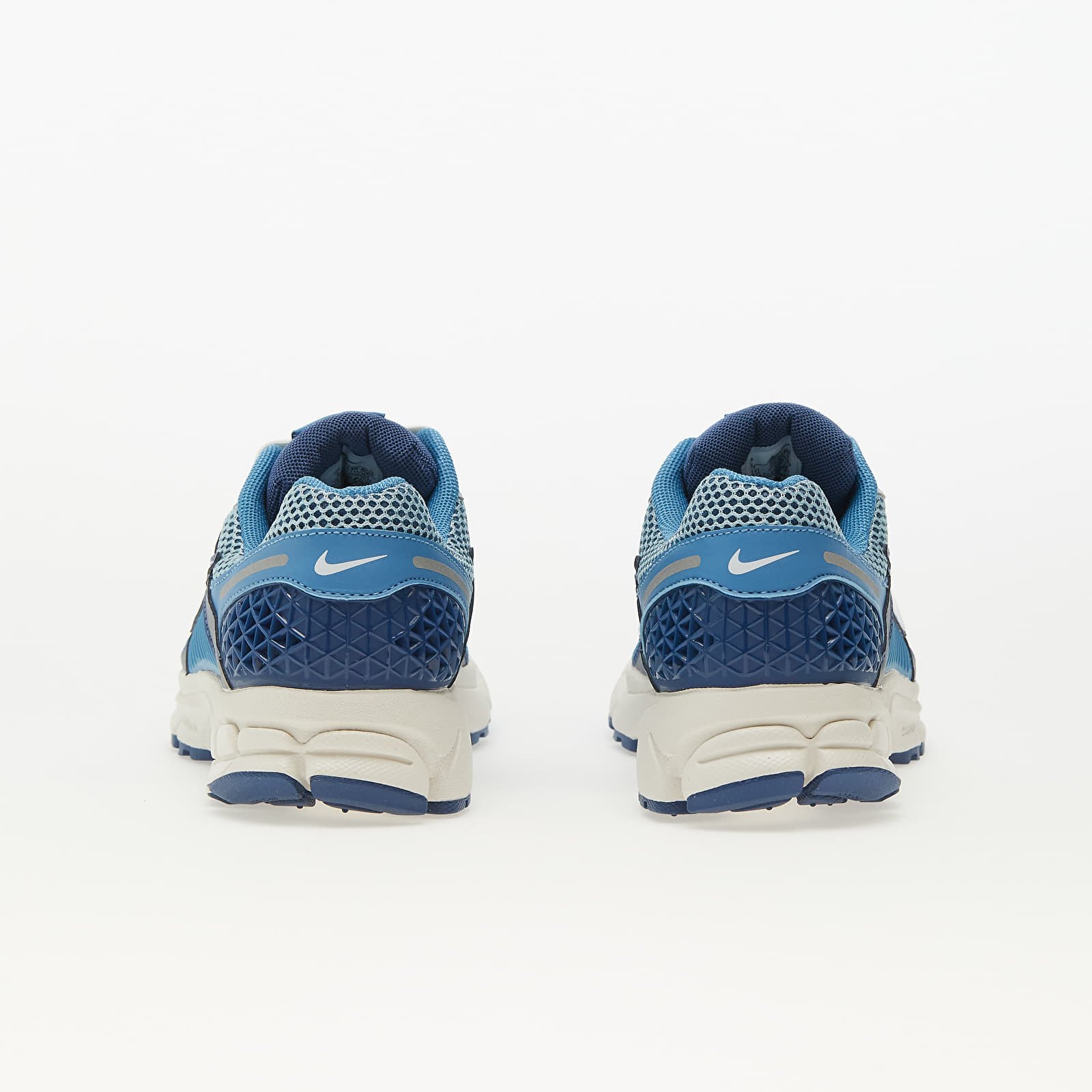 Nike Zoom Vomero 5 Mystic Navy Worn Blue - UK 8 thumbnail