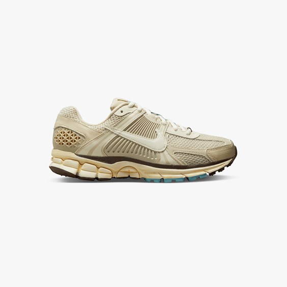 Nike Zoom Vomero 5 Oatmeal (Women's) - UK 2.5