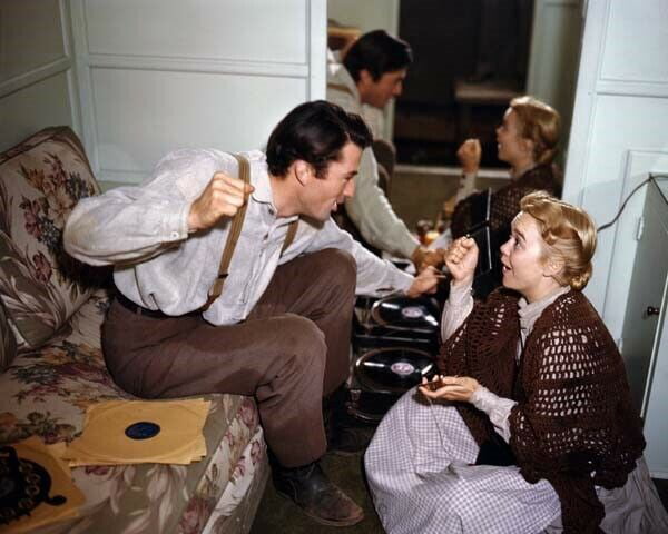 The Yearling 1946 Rare Scene Gregory Peck in Dressing Room with Jane Wyman 8x10
