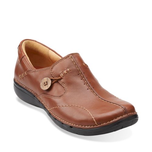Clarks Womens Un.loop in Dark Tan Leather, 8 Narrow