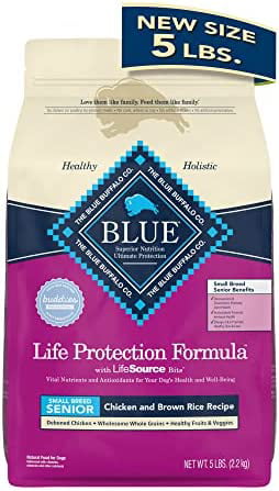 Blue Buffalo Life Protection Formula Natural Senior Small Breed Dry Dog Food  Chicken and Brown Rice 5-lb Trial Size Bag 5 Pound (Pack of 1)