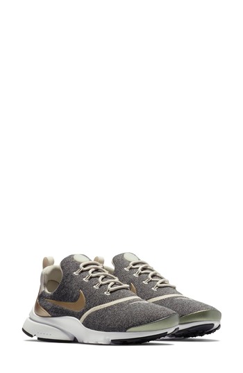 Women's Nike Presto Fly Sneaker, Size 10 M - Beige