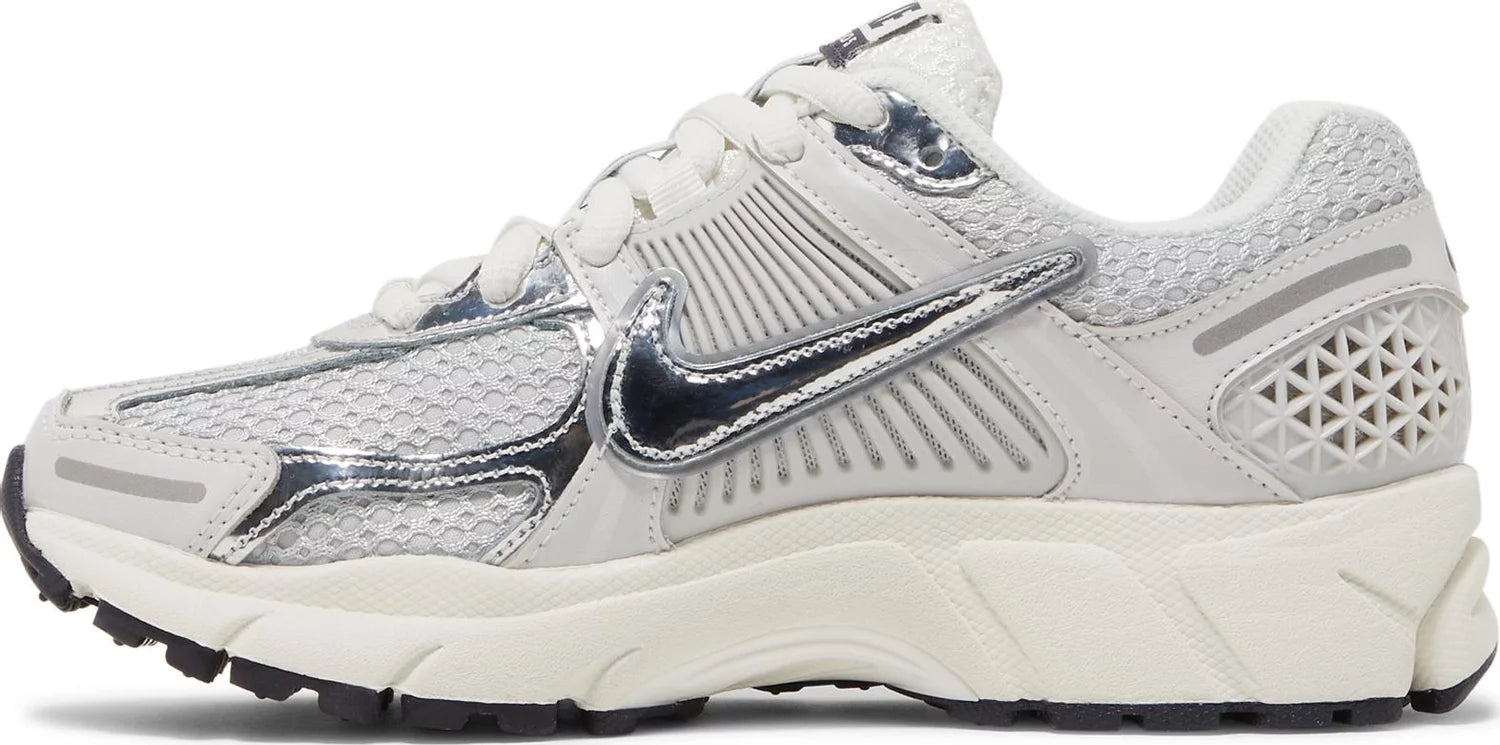 Nike Women's Zoom Vomero 5 Casual Shoes in Photon Dust/Gridiron/Sail Size: 12.5 thumbnail