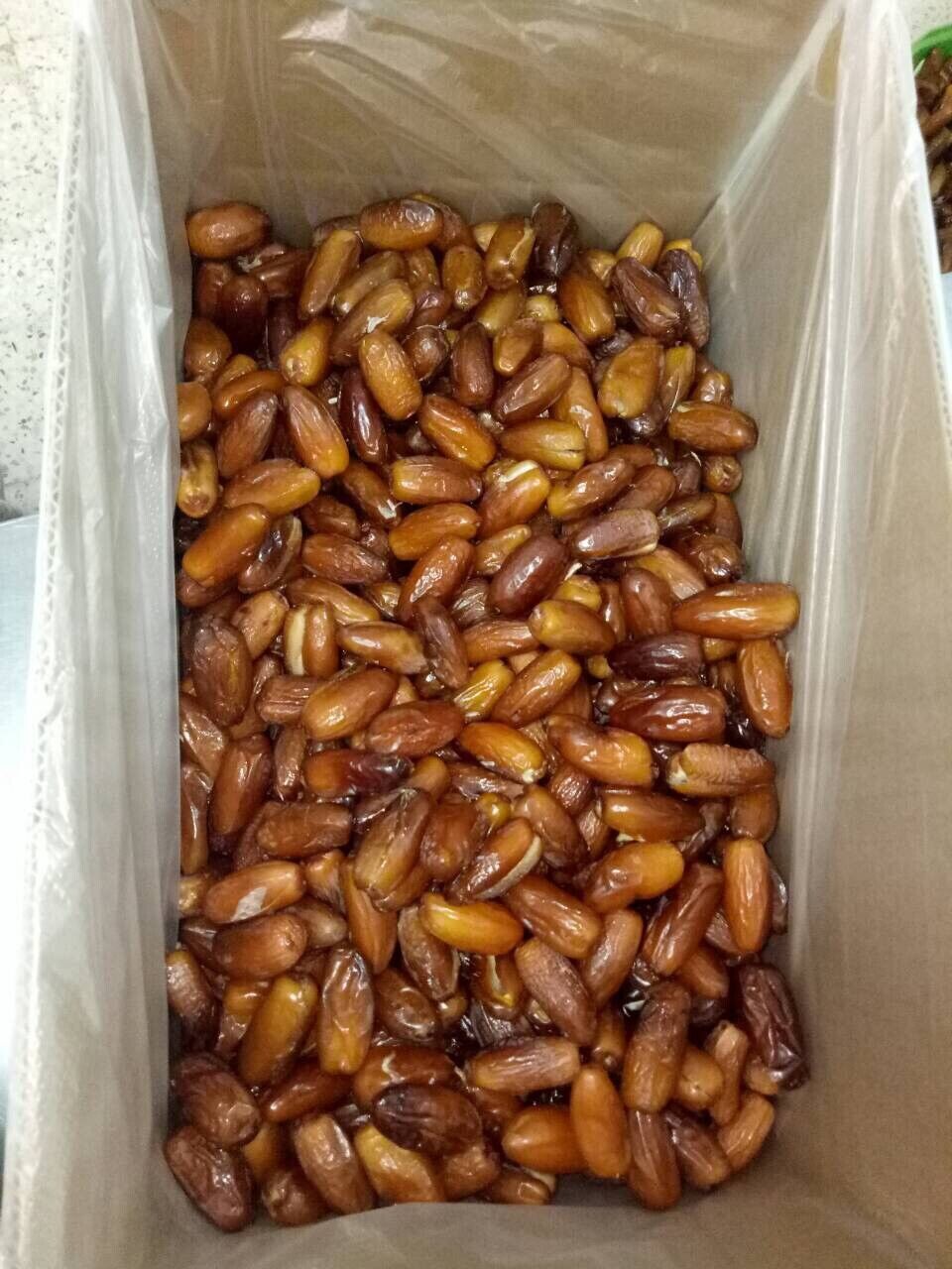 Organic Pitted Dates | 100% Algerian Deglet Noor| Certified ORGANIC  NON-GMO  VEGAN  KOSHER  Naturally Sweet and Gluten-free  NO Sugar Added  NO Sulfu thumbnail