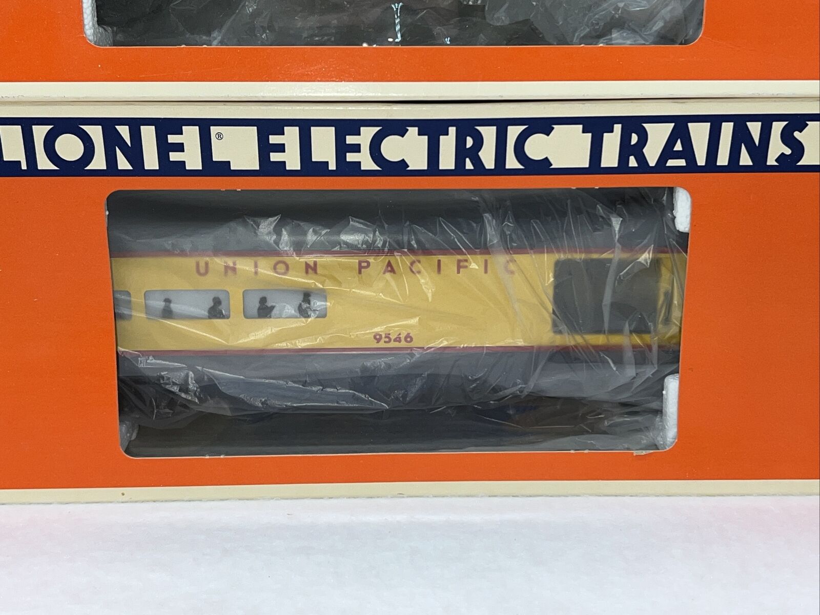 Lionel Union Pacific 15” Aluminum 8 Car Passenger Set O Used 6-9545-49 7210 up thumbnail