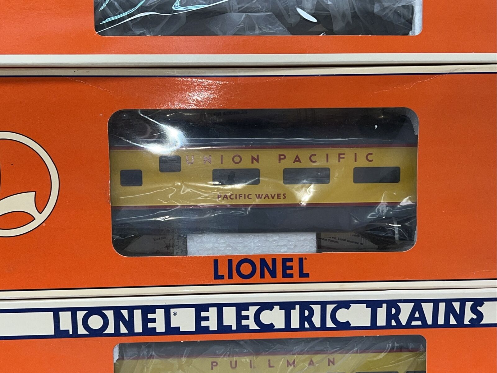 Lionel Union Pacific 15” Aluminum 8 Car Passenger Set O Used 6-9545-49 7210 up thumbnail