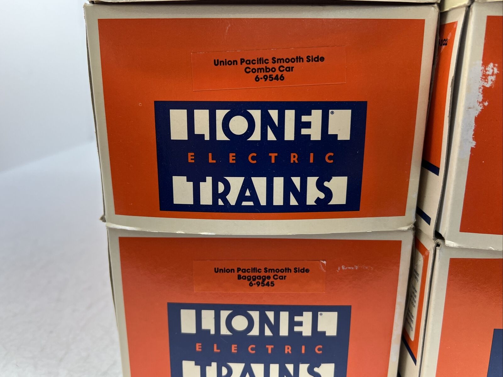 Lionel Union Pacific 15” Aluminum 8 Car Passenger Set O Used 6-9545-49 7210 up thumbnail