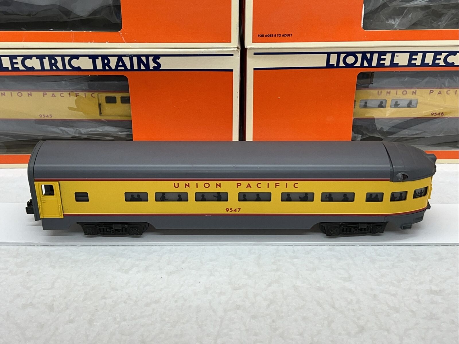 Lionel Union Pacific 15” Aluminum 8 Car Passenger Set O Used 6-9545-49 7210 up thumbnail