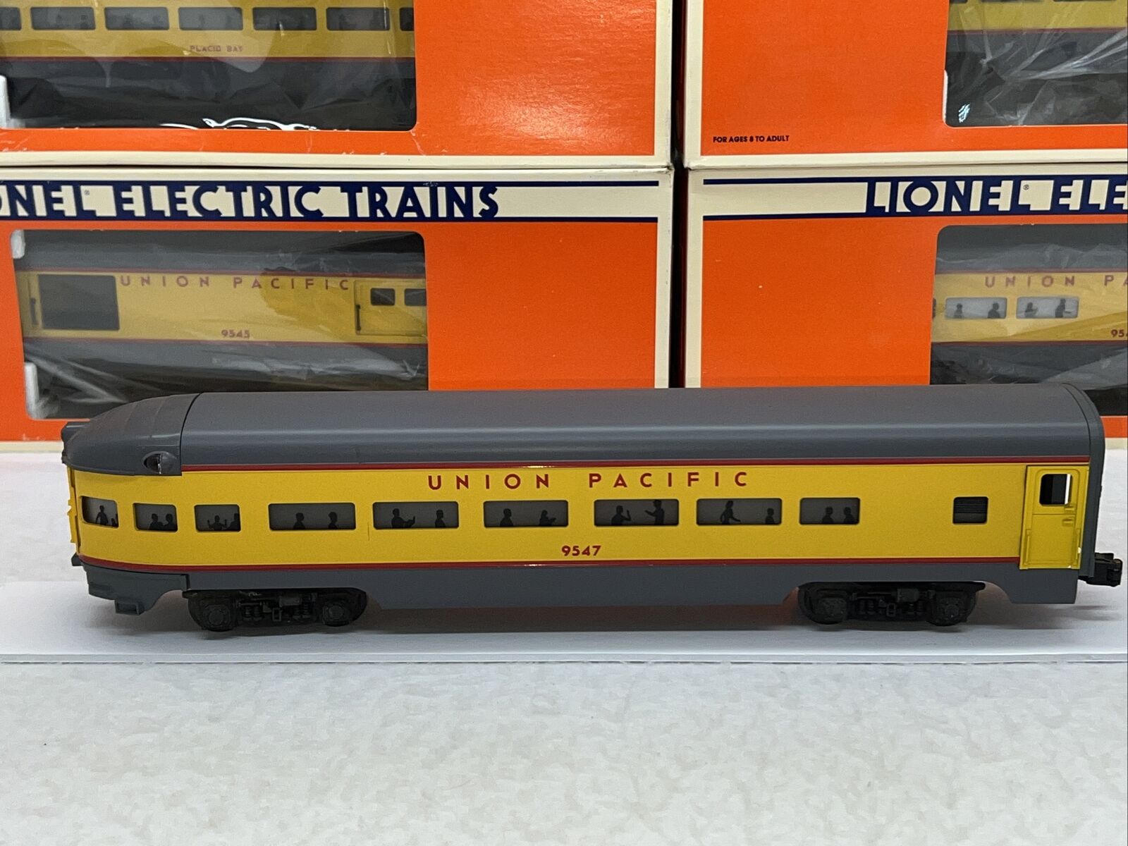 Lionel Union Pacific 15” Aluminum 8 Car Passenger Set O Used 6-9545-49 7210 up thumbnail