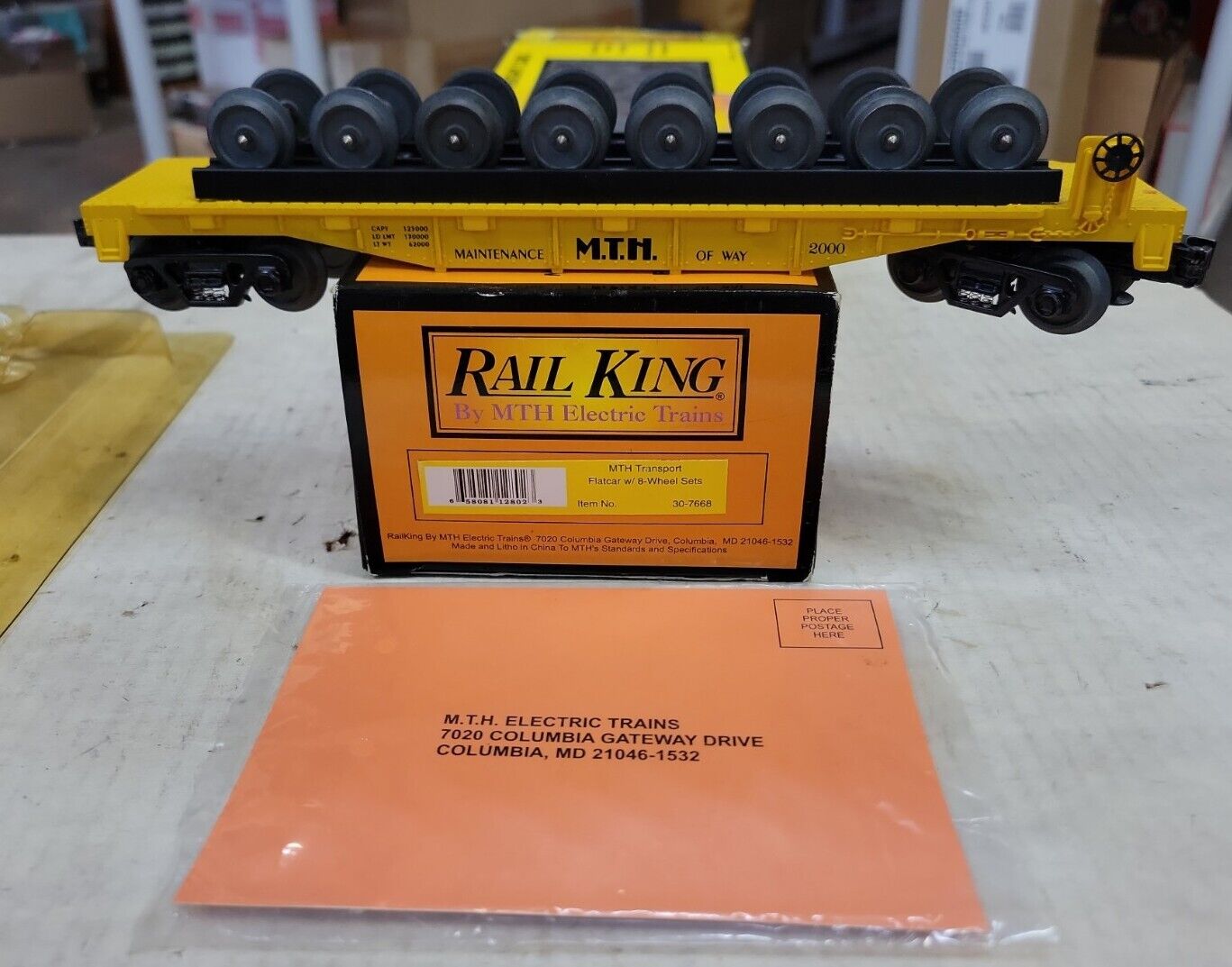 MTH Transport Flatcar with 8 Wheel Sets #30-7668. See Ad. (12Q) thumbnail