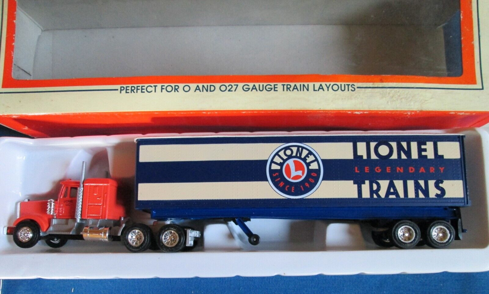 NEW Lionel Logo Tractor Trailer Truck O Gauge Model 6-12989 thumbnail