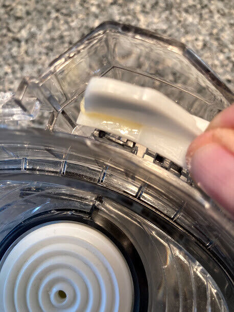 Cuisinart KFP-7TM White 7 Cup Food Processor WORKS but NEEDS REPAIR! thumbnail