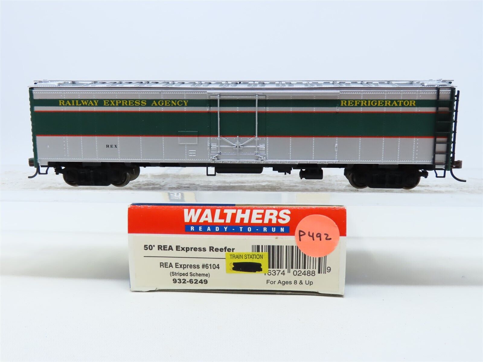 HO Scale Walthers #932-6249 REX Railway Express Agency 50' REA Express Reefer