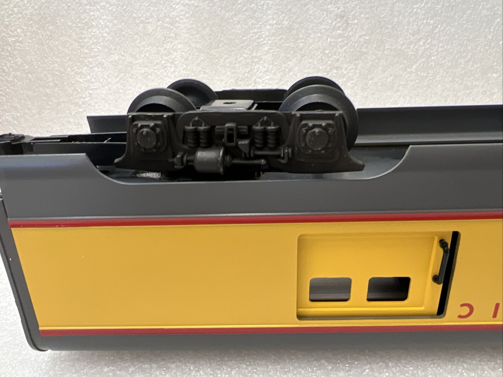 Lionel 6-9545 O Gauge Union Pacific Smooth Side Baggage Car W/OB thumbnail