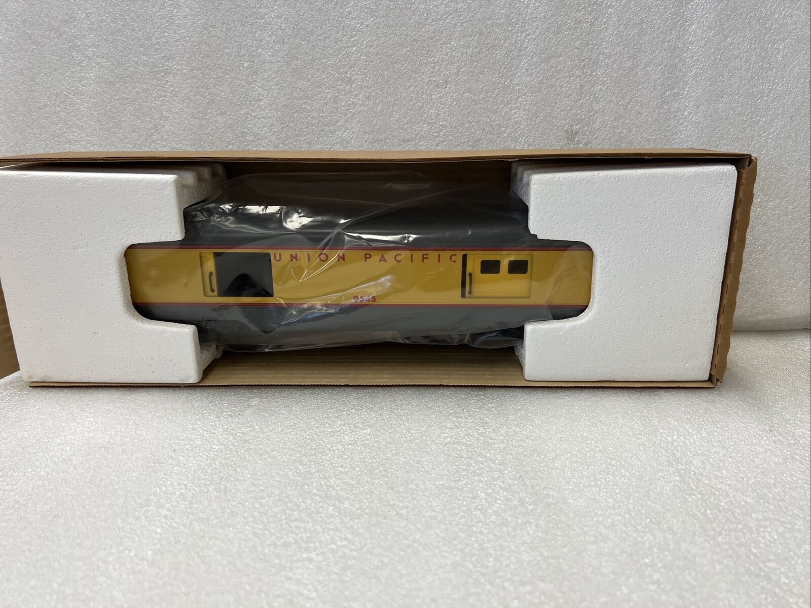 Lionel 6-9545 O Gauge Union Pacific Smooth Side Baggage Car W/OB thumbnail