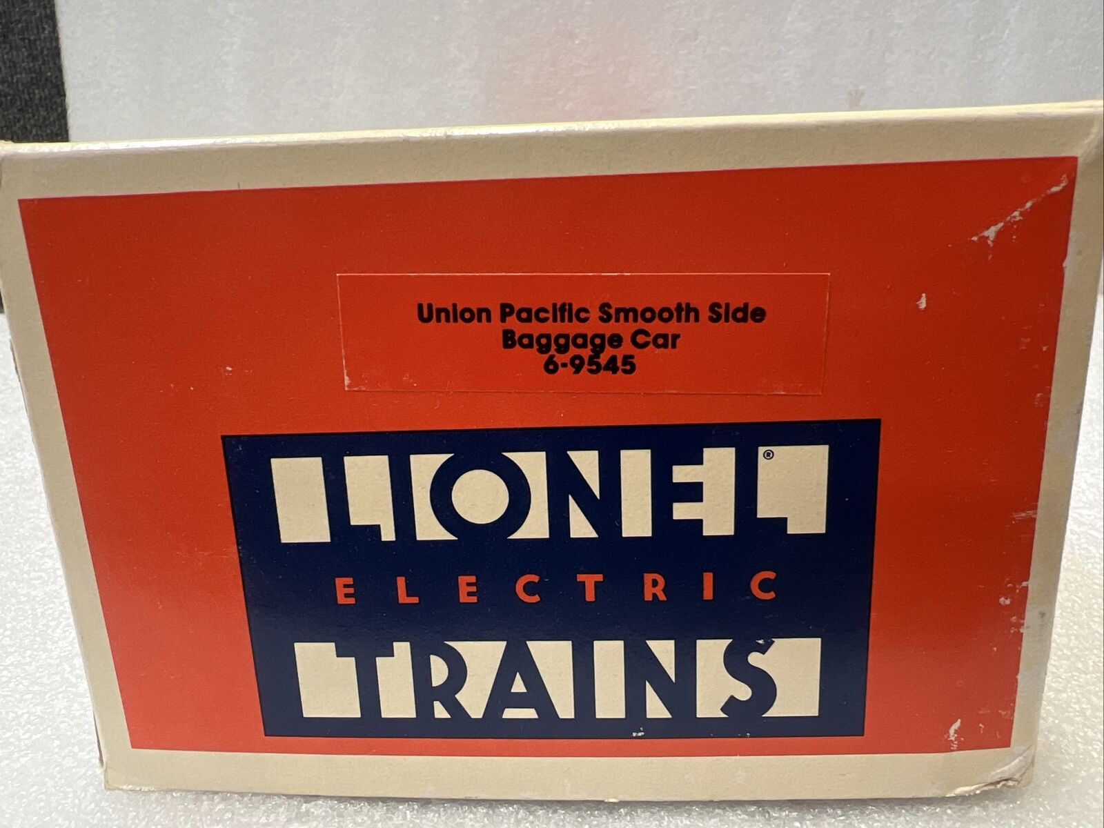 Lionel 6-9545 O Gauge Union Pacific Smooth Side Baggage Car W/OB thumbnail