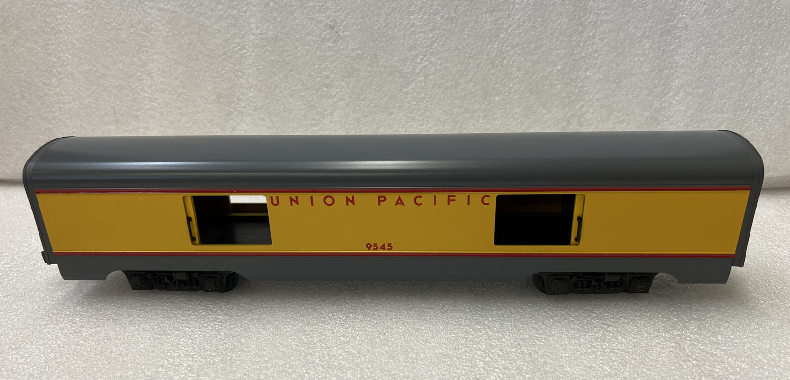 Lionel 6-9545 O Gauge Union Pacific Smooth Side Baggage Car W/OB thumbnail