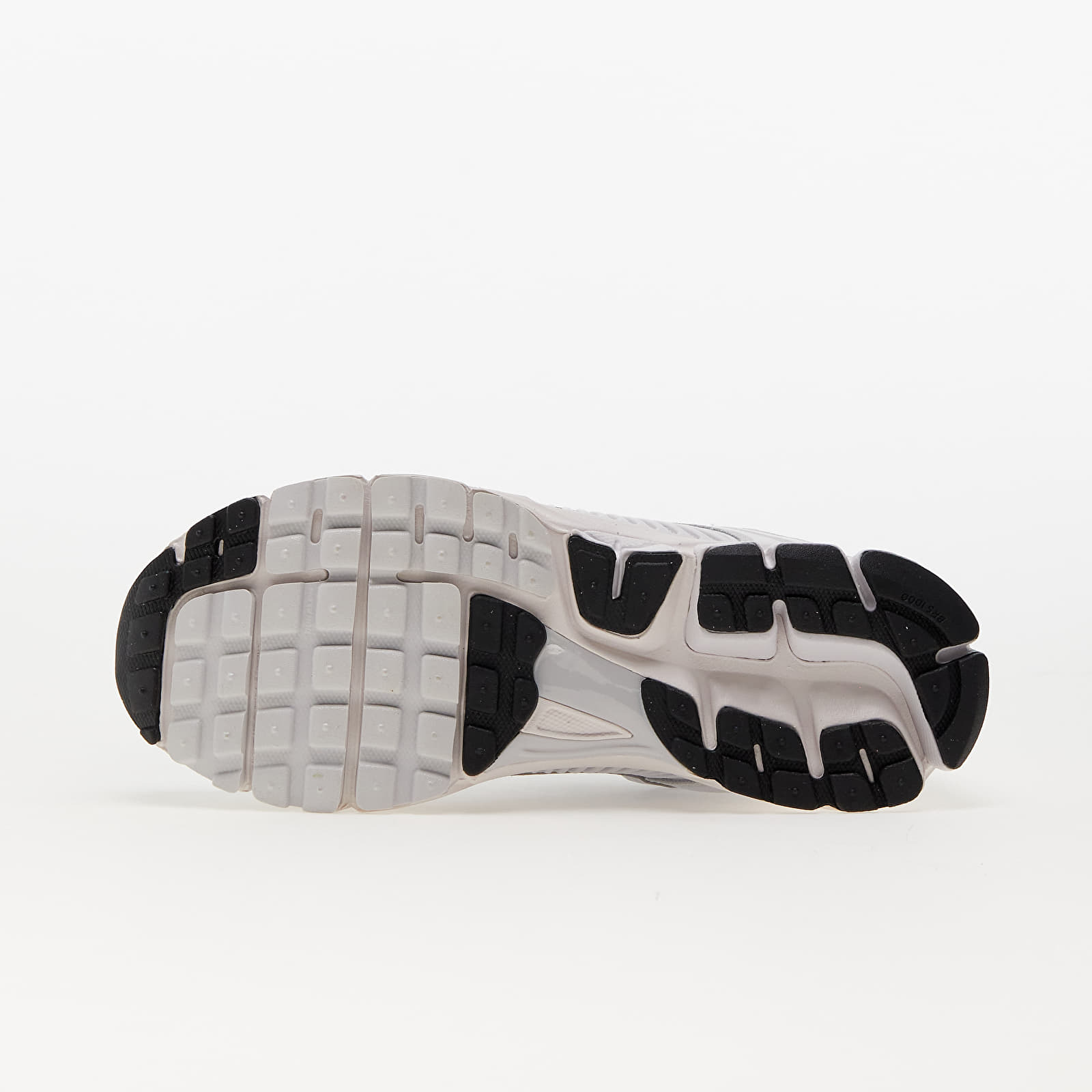 Nike Womens Zoom Vomero 5 Trainers Vast Grey Black Sail Metallic Silver Total Crimson, 3 thumbnail
