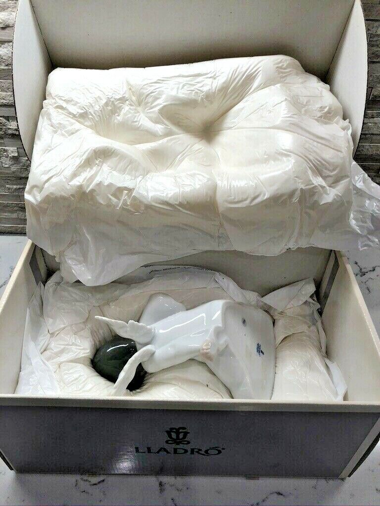 Vintage Lladro Figurine 