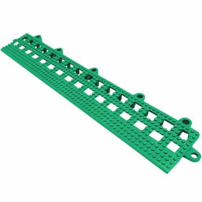 Cactus Mat 2554-GB Dri-Dek 2 X 12 Kelly Green Vinyl Interlocking Beveled Edge Drainage Floor Tile - 9/16 Thick