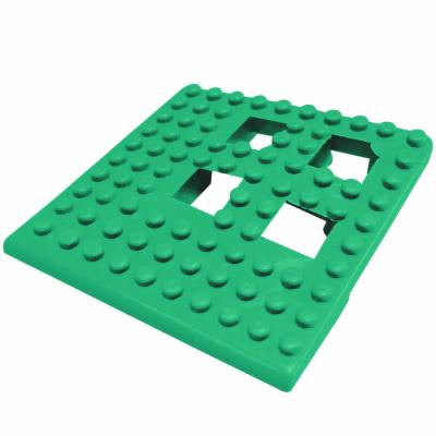 Cactus Mat 2554-GC Dri-Dek 2 X 2 Kelly Green Vinyl Interlocking Drainage Floor Tile Corner Piece - 9/16 Thick
