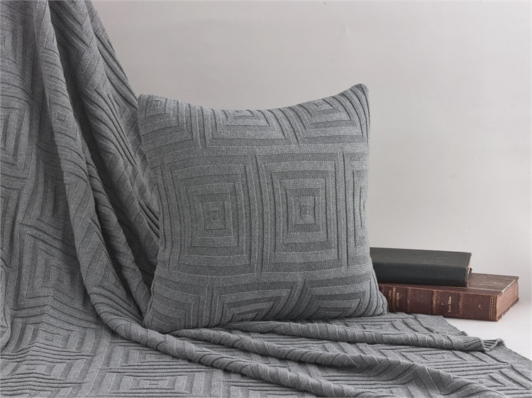 Split P 5104-054-P 18 in. Concentric Square Pillow Gray-Poly Pack of 2