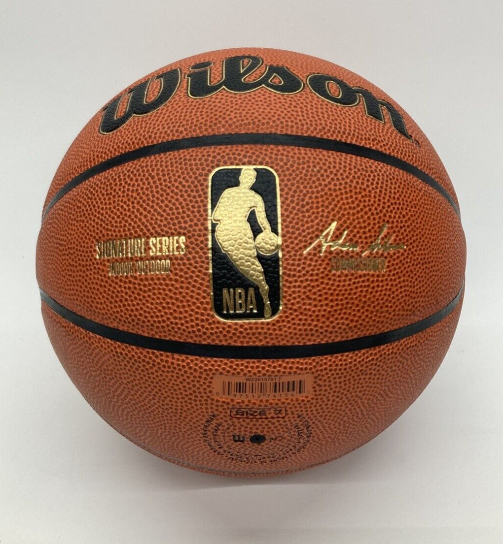 WILSON Signature Series Indoor/Outdoor NBA Basketball, Size 7