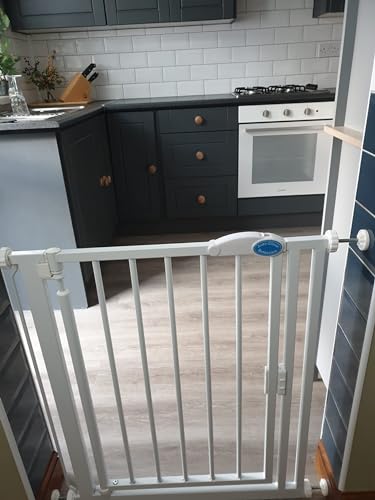 Bettacare Auto Close Pet Gate, 61Cm - 66.5Cm, White, Extra Narrow, Narrow Pressure Fit Stair Gate for Dog & Puppy, White thumbnail