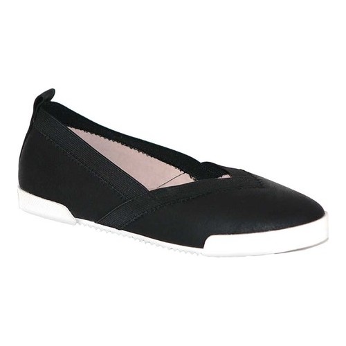 Women's Mootsies Tootsies Faye Flat Black Distressed Faux Leather