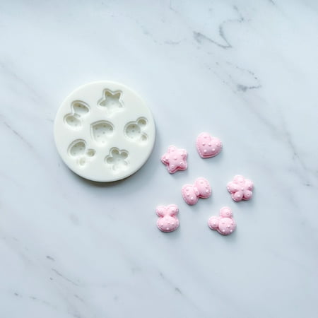 Polka Dot Mini Baking Mold for Cupcakes  Cakepops  Chocolate Strawberries  Pretzels & Rice Krispies